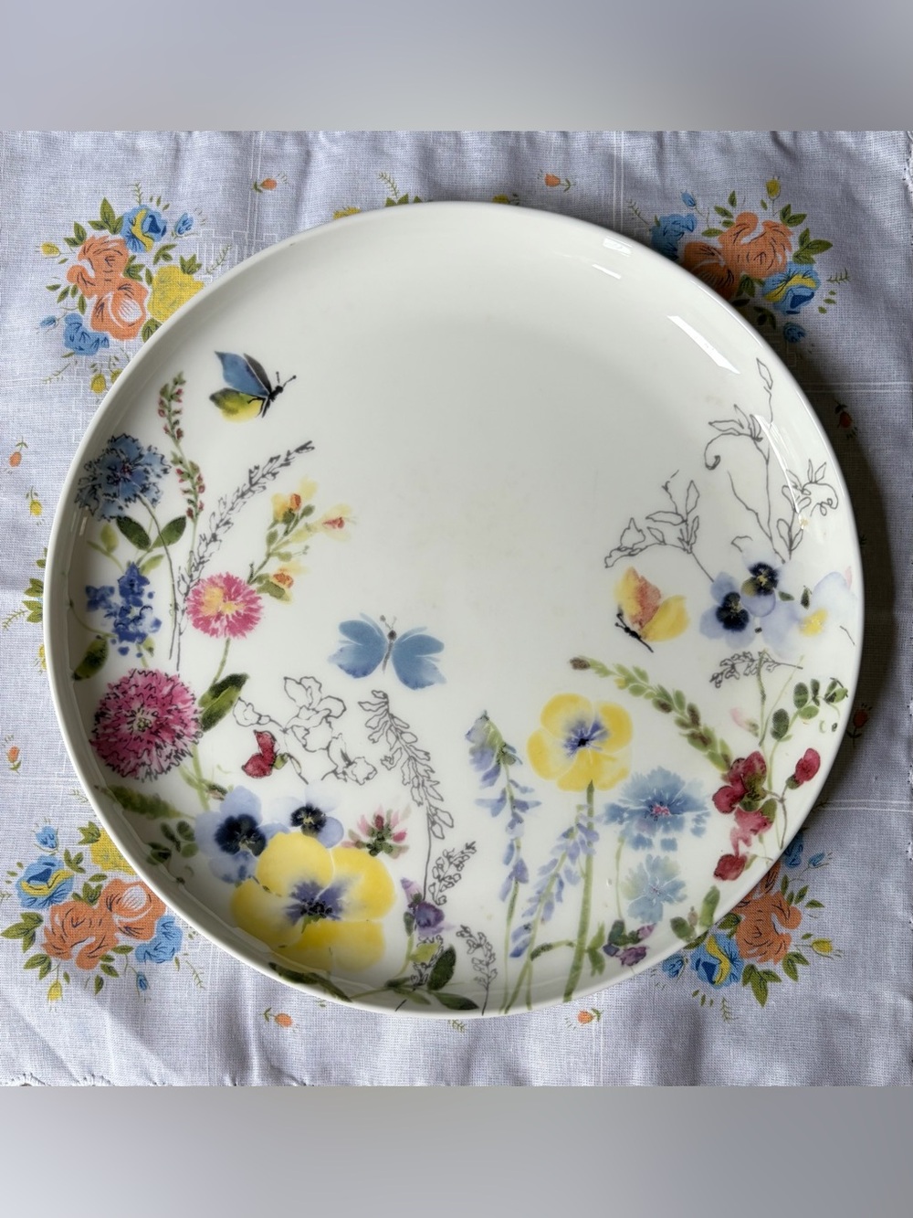 Mikasa Floral Butterfly Dinner Plate in White with Yellow, Blue, Pink Accents